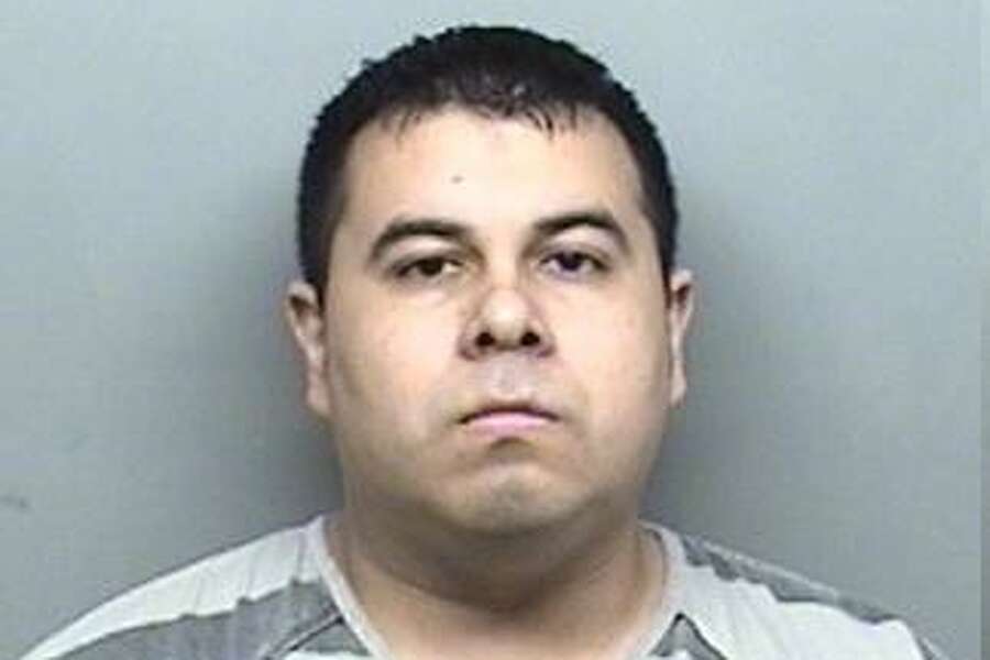 Laredo Man Convicted Of Human Smuggling Fails To Appear At Halfway