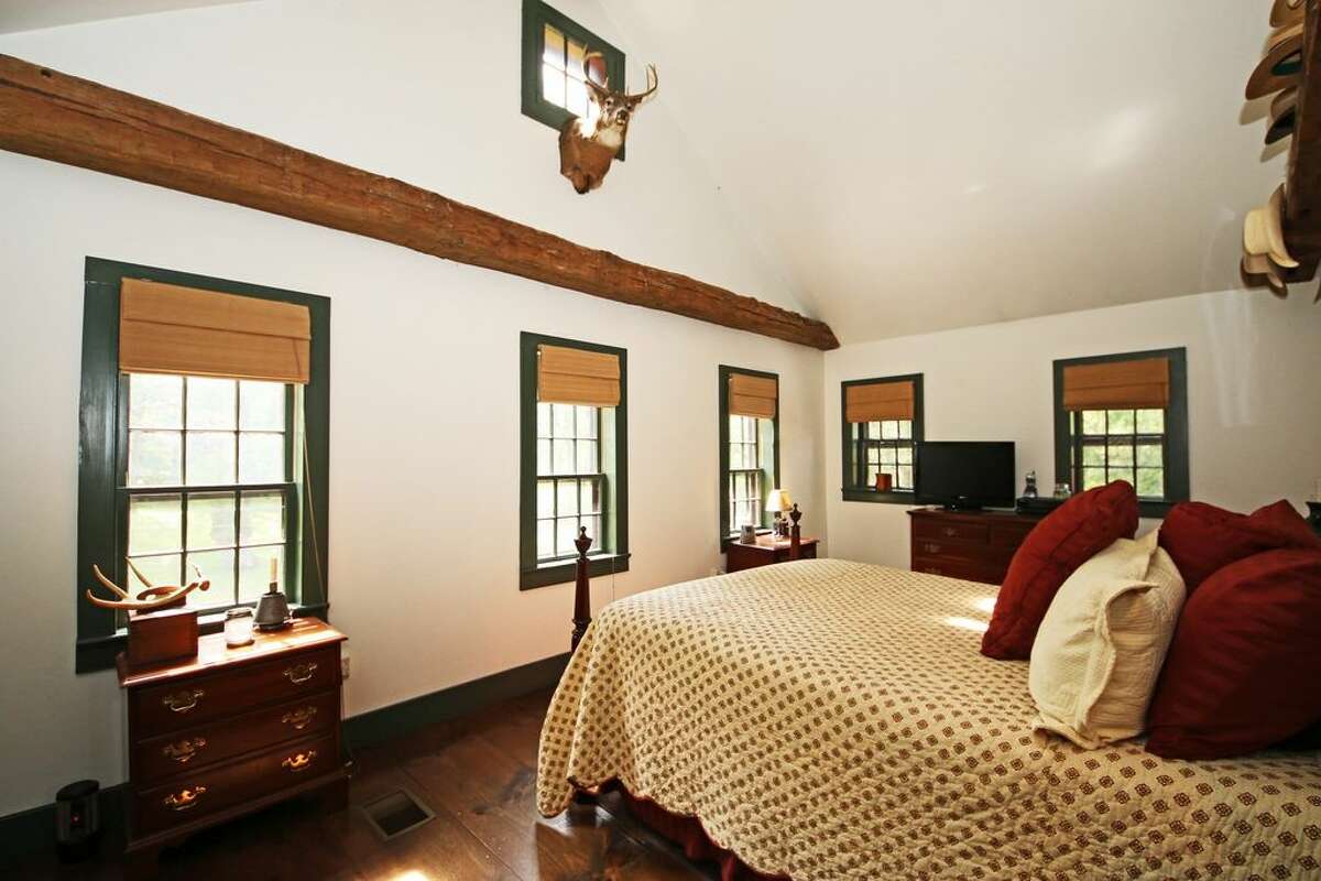 On the market Antique Colonials in Connecticut