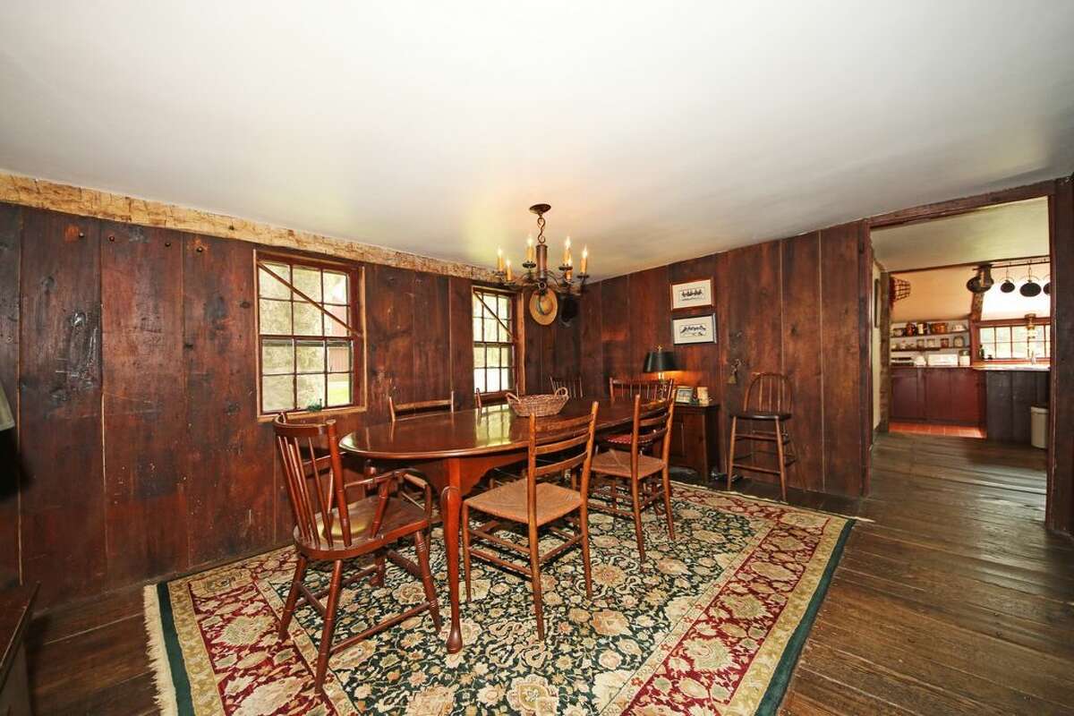 On the market Antique Colonials in Connecticut