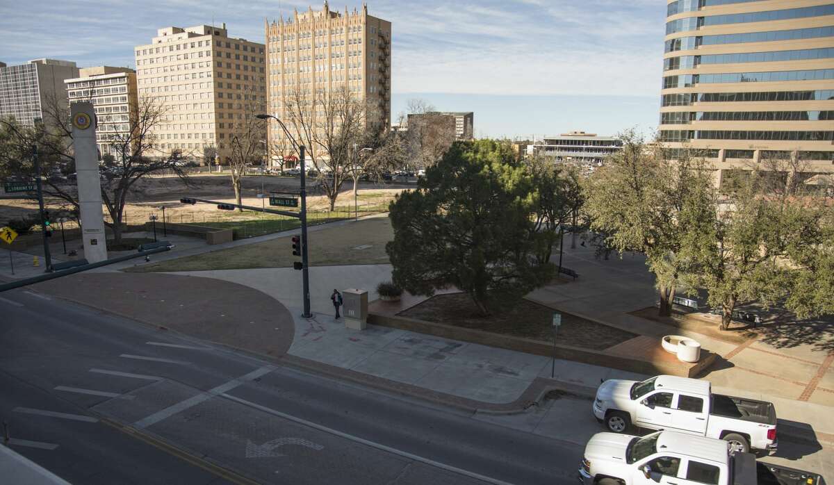 The downtown area of Centennial Plaza and the former courthouse are still vacant. Click through to see some ideas of what can fill the vacant area where the courthouse used to be ...