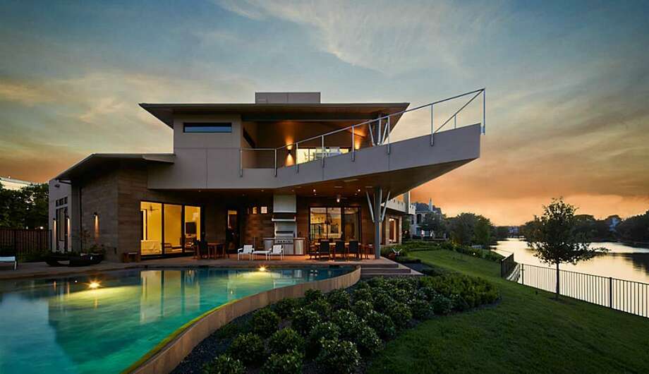 How has Sugar Land been hiding this sleek, droolworthy home? Houston
