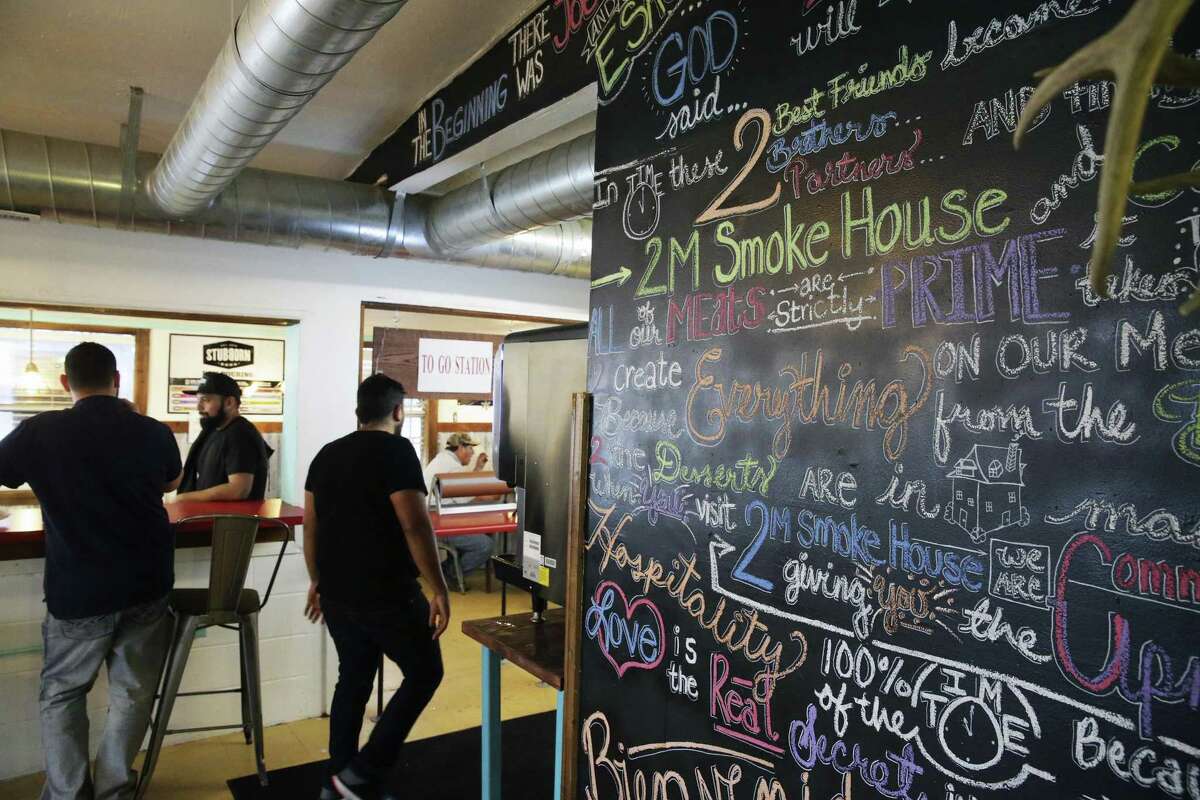 Review At 2M Smokehouse, destination BBQ arrives in San Antonio