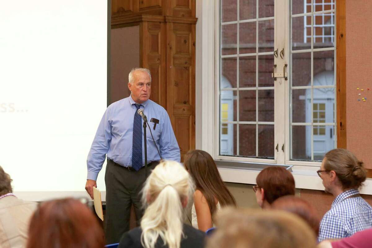 Jeffrey Spahr speaks during a meeting in September 2016.