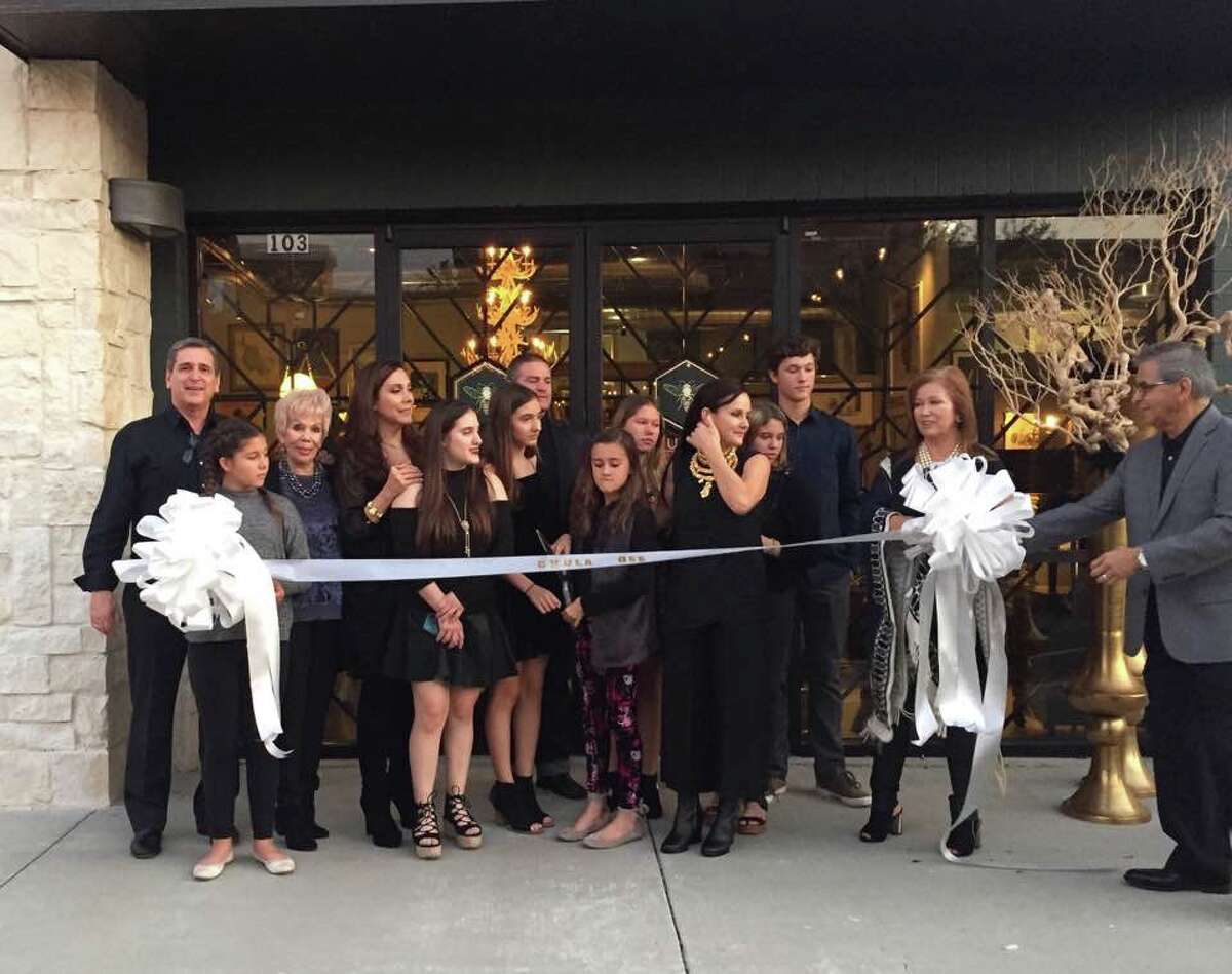 Chula Bee Design & Consign celebrated its grand opening Nov. 26.