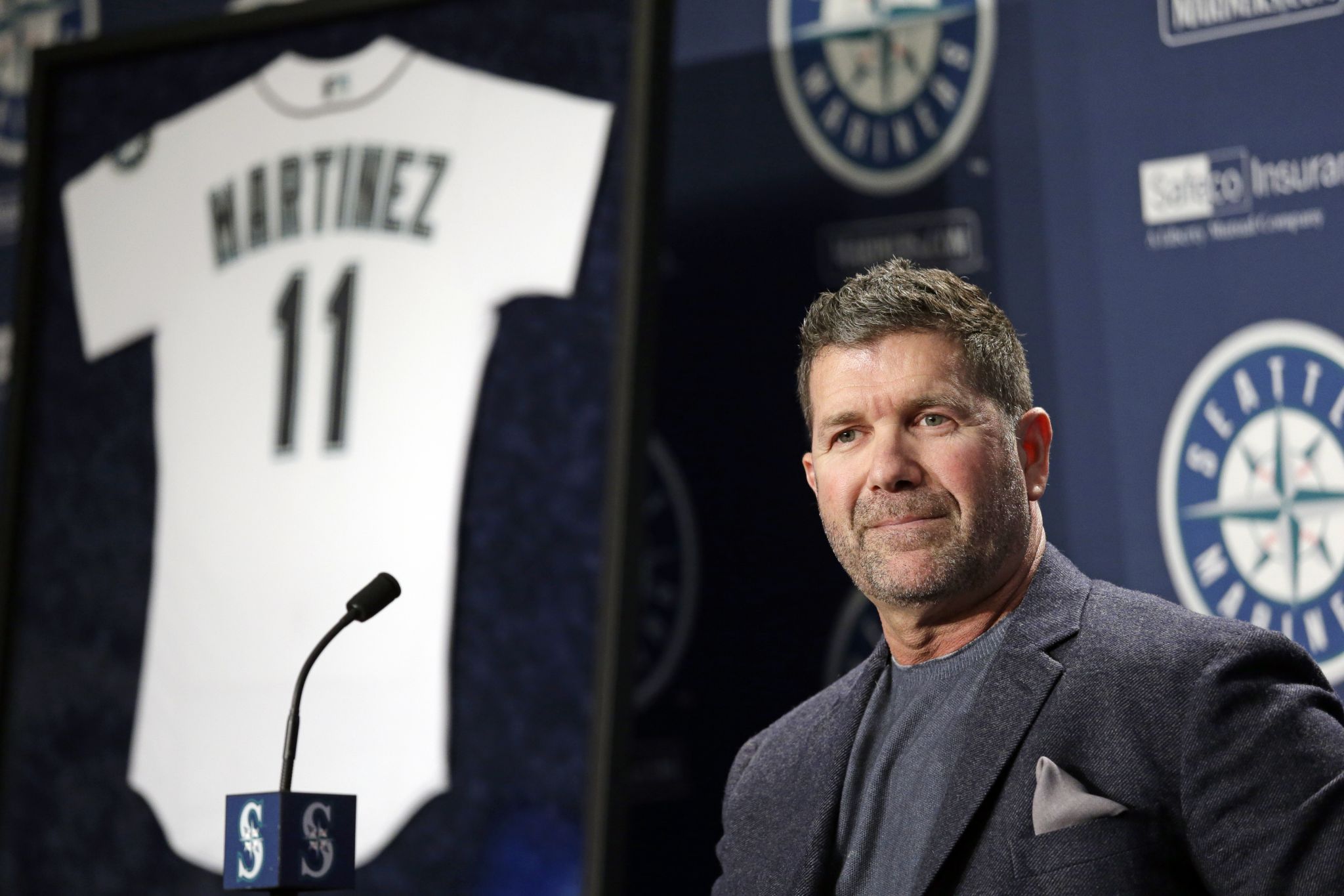 Seattle Mariners på X: No other Mariner can wear #11. But you can. Edgar  Martinez Replica Jersey Day is Sunday at @SafecoField.    / X