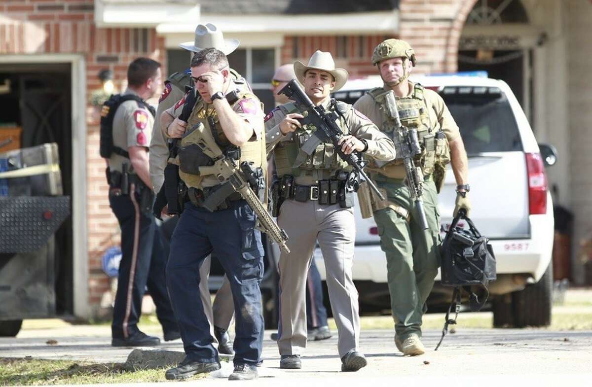 Two detained in Magnoliaarea manhunt