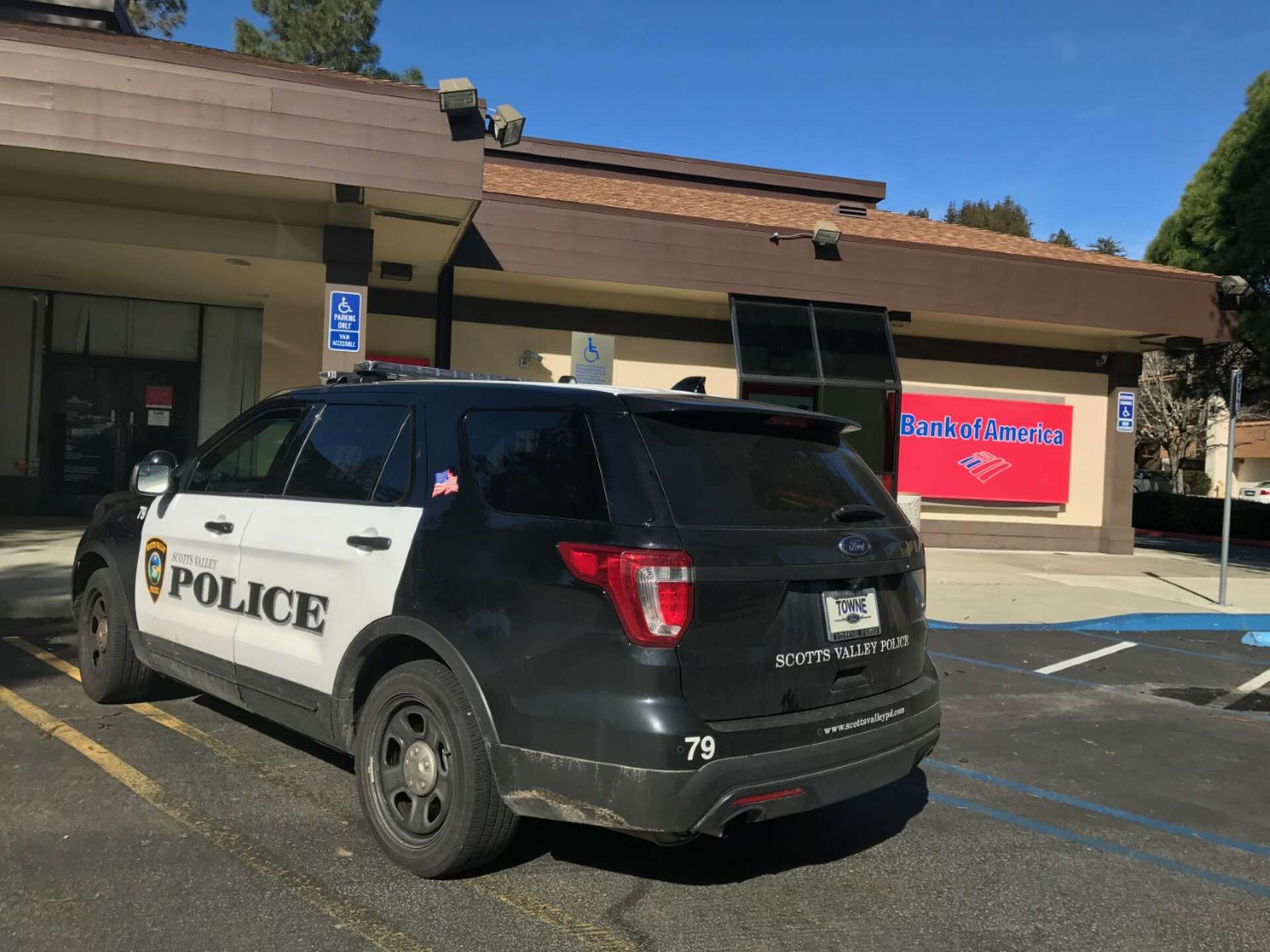 2 taken into custody amid South Bay search for bank robber, carjacker
