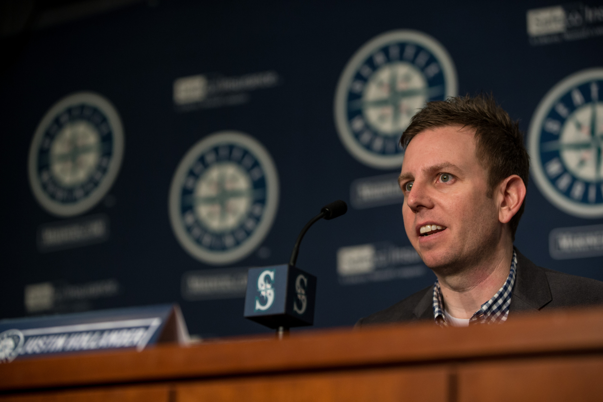 Mariners promote Justin Hollander to general manager