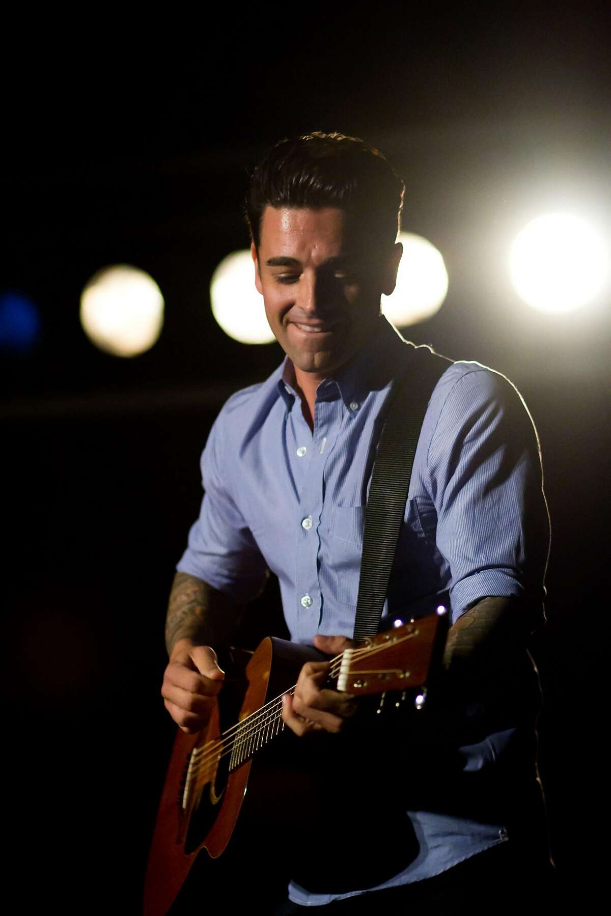 Dashboard Confessional brings emo back