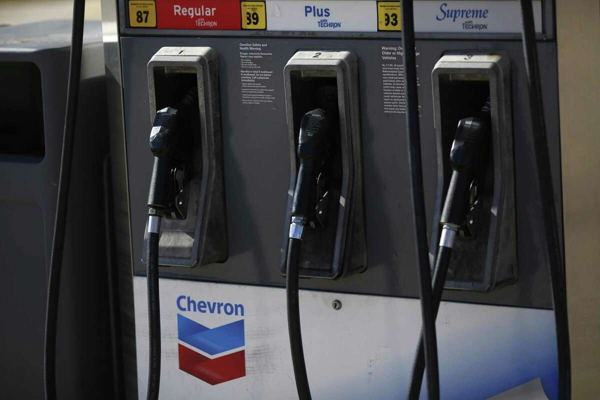 Chevron Corp. posted $497 million loss last year, its first annual loss since at least 1980. As the first so-called supermajor oil company to post year-end results, Chevron’s results may herald bleak news for an industry battered by the oil market crash.