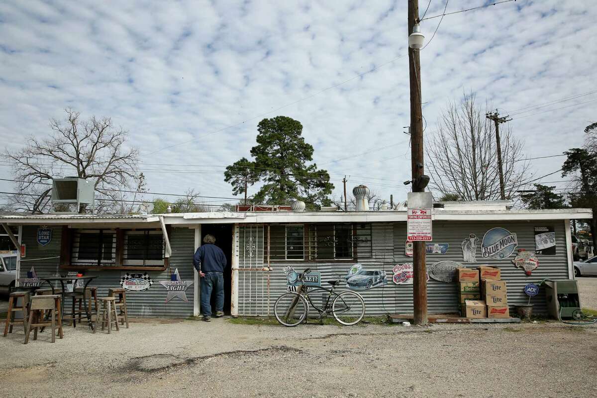 Heights staple Jimmy's Ice House to close