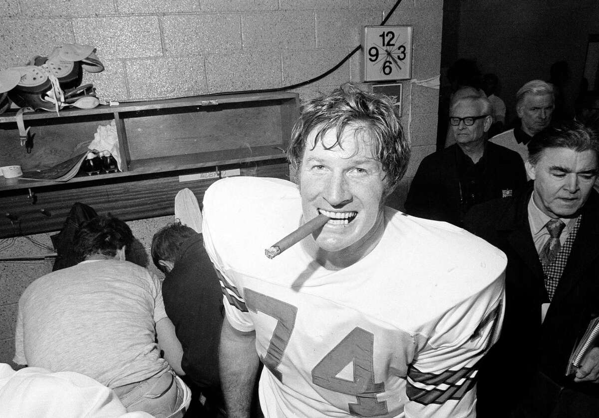 28: Bob Lilly Sacks Bob Griese Super Bowl VI