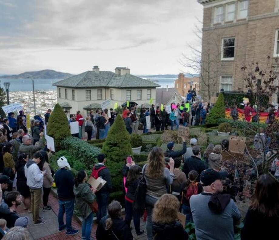 200 demonstrators descended on dianne feinstein s house to protest her support for trump s nominees midland daily news midland daily news