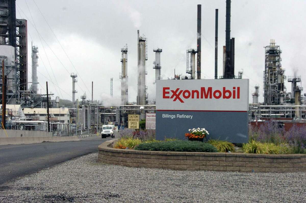 Exxon’s $2 billion writedown on its Rocky Mountain fields slashed fourth-quarter profit to $1.68 billion, compared with $2.78 billion a year earlier, the Irving-based oil producer said. It was smallest quarterly gain since it earned $1.53 billion in the third quarter of 1999.