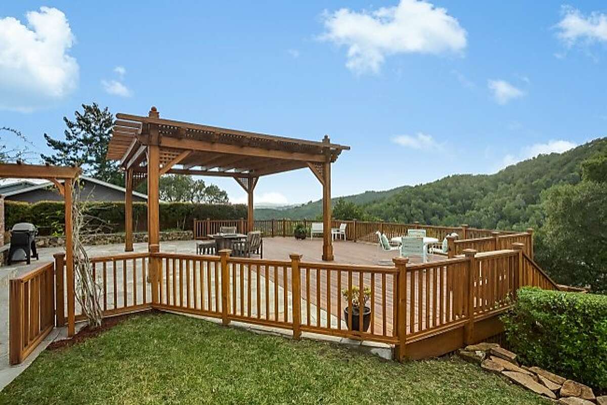 Views and style define home in San Rafael’s Upper Glenwood