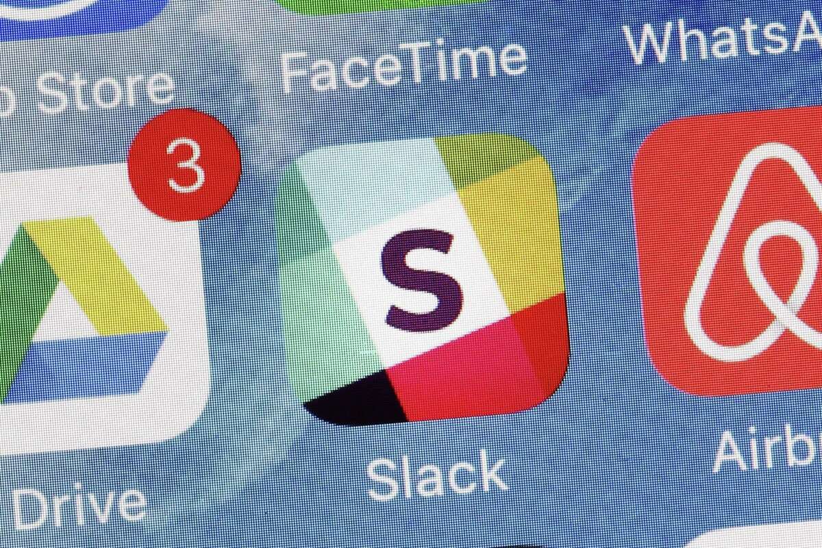 Slack Technologies is hoping to convert more big businesses to its online business messaging service by making it easier for workers in different departments to communicate with each other.