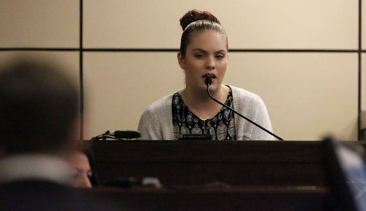 Witness Savannah Hardy testifies Tuesday January 31, 2017 in the 186th State District Court during the murder trial of Dustin Lee Osbrne who is accused of killing Ralph Michael Lopez,34, in 2014.