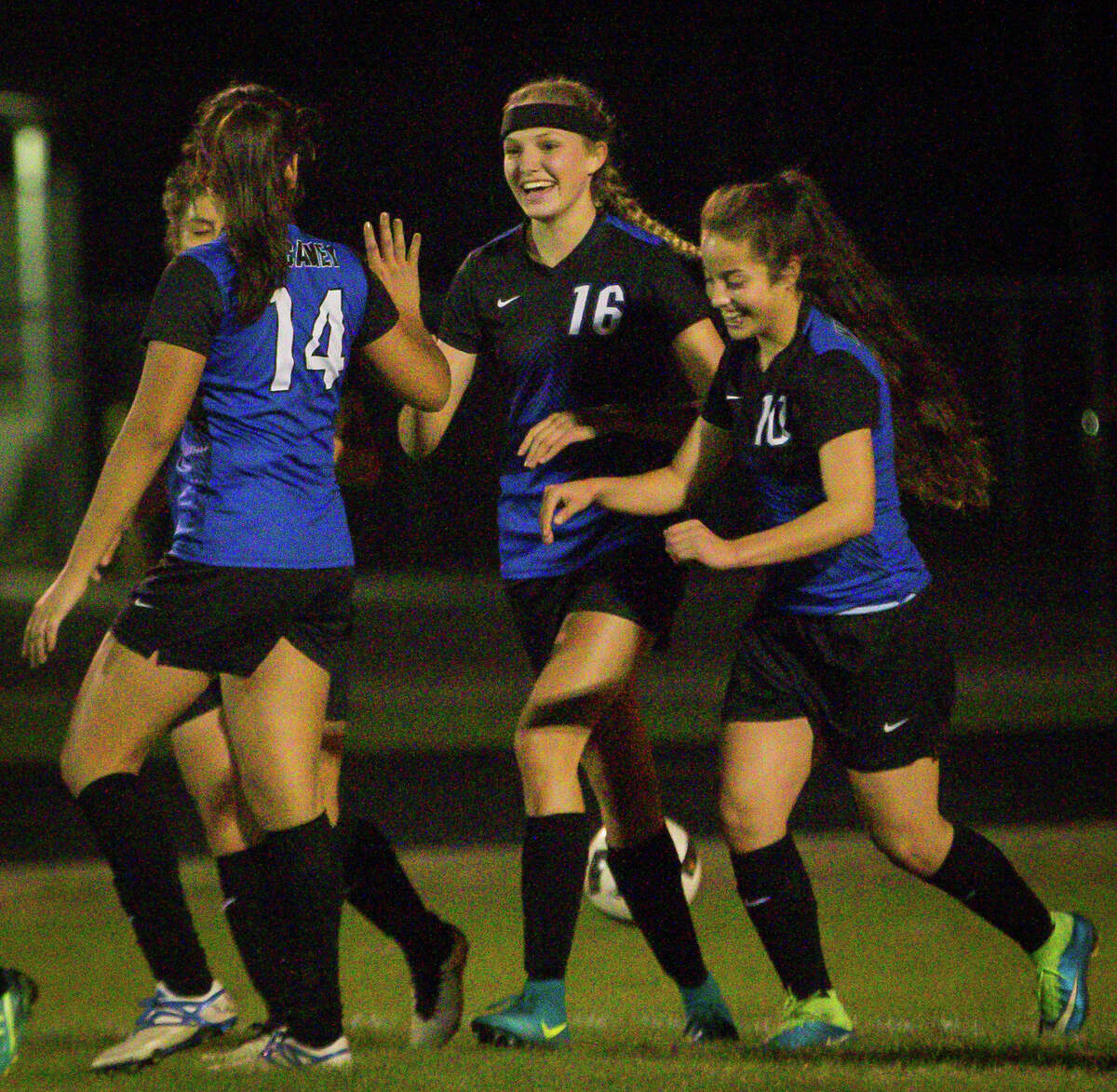 GIRLS SOCCER: New Caney pulls out big road win at Caney Creek