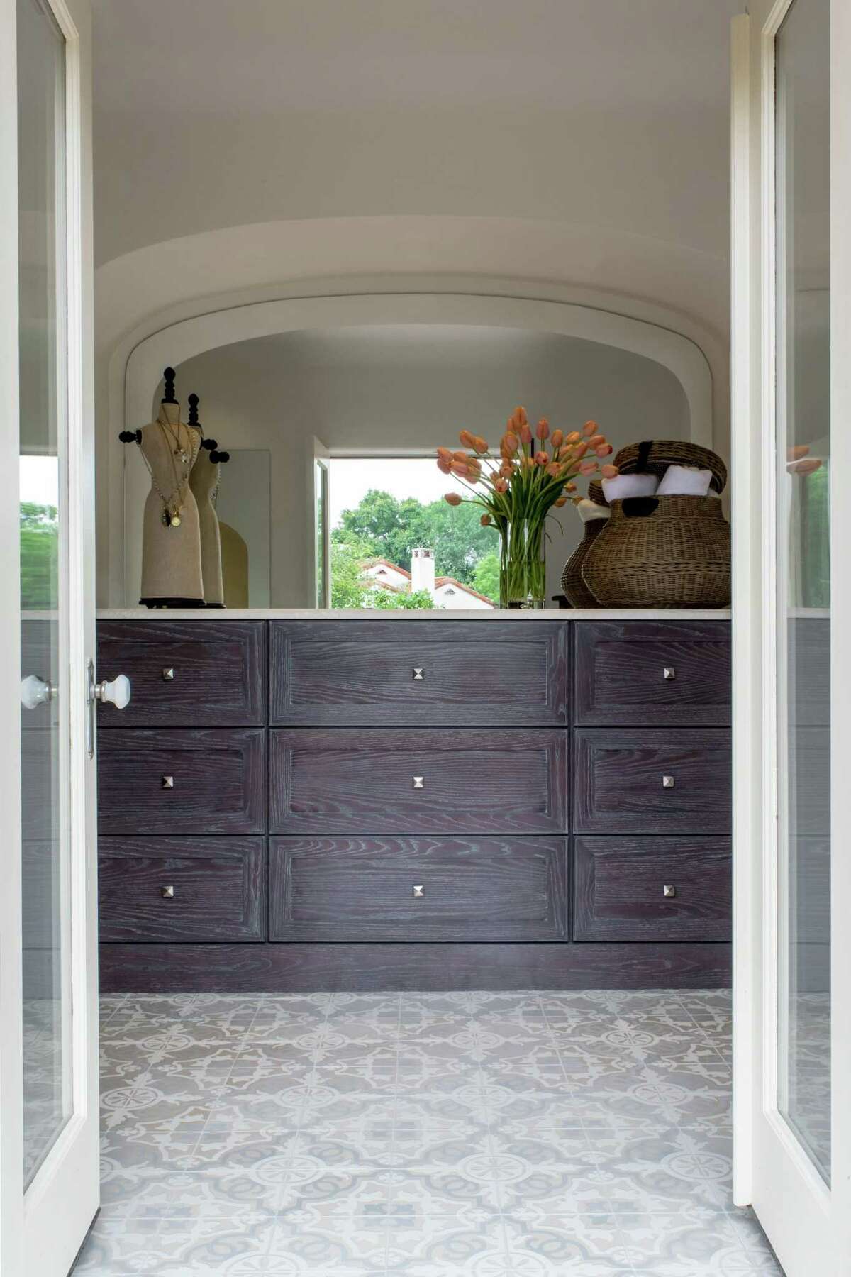 BRADSHAW: An Olmos Park master bath renovation by Julie Bradshaw.