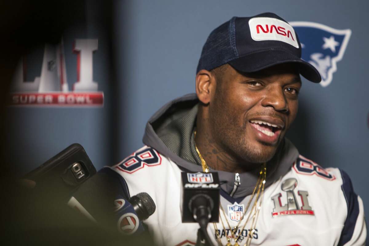 PHOTOS: Reasons Patriots players have given for skipping a White House visit New England Patriots tight end and former Alief Taylor High School star Martellus Bennett was one of the first Patriots players to say he wouldn't visit the White House if the Patriots won the Super Bowl. Now, several of his teammates have joined him. Browse through the photos to see the reason Patriots' players have given for skipping a White House visit.