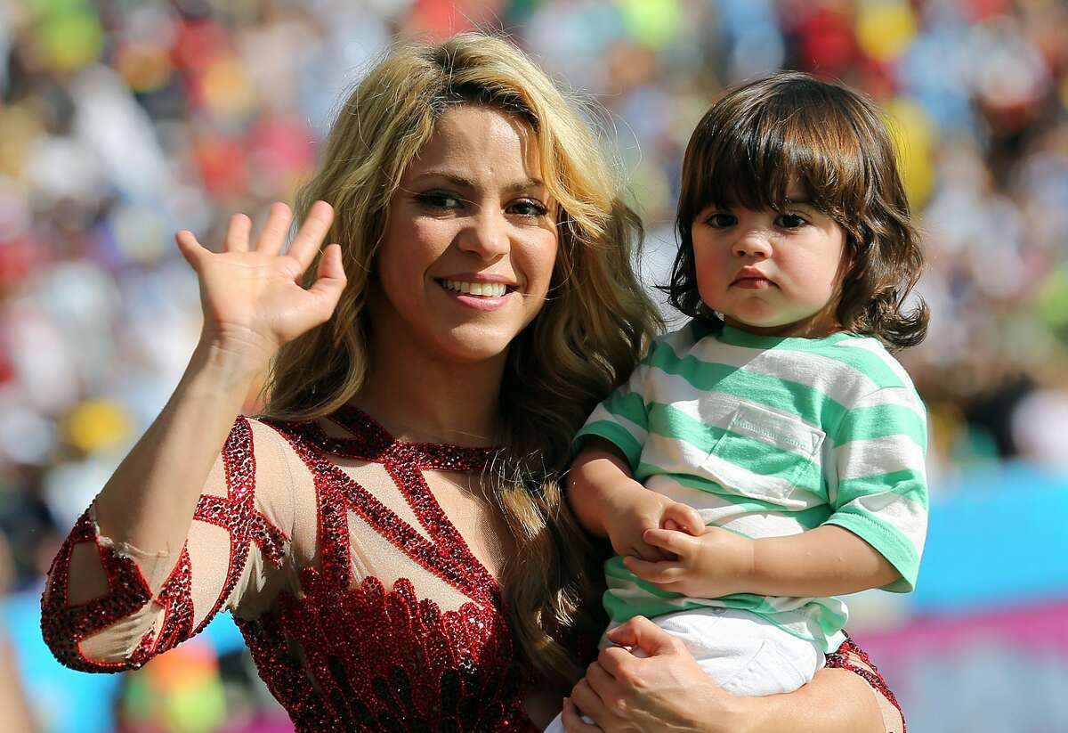 Shakira Turns 40 See Her Through The Years