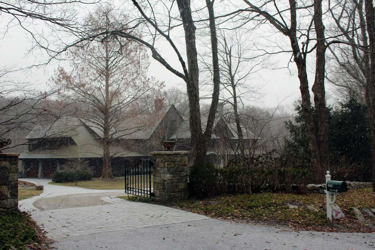 Darien man opens 'sober living' facility in New Canaan to neighbors' dismay