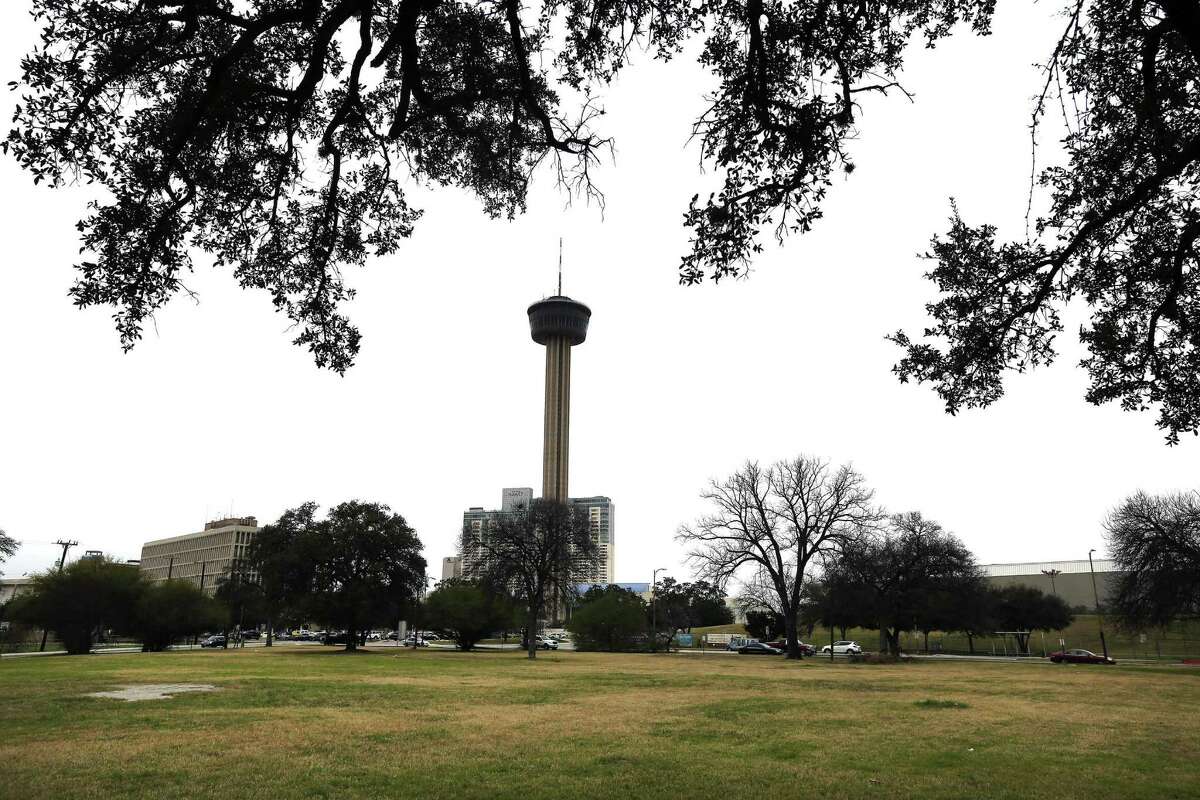The Tower of the Americas is visible from the mostly vacant property at East César E. Chávez Boulevard and Labor Street, where the San Antonio Housing Authority plans to build more mixed-income apartments. The plans are part of SAHA’s longtime efforts to revitalize the neighborhood where the Victoria Courts public housing project used to stand. Victoria Courts was torn down in 2000.