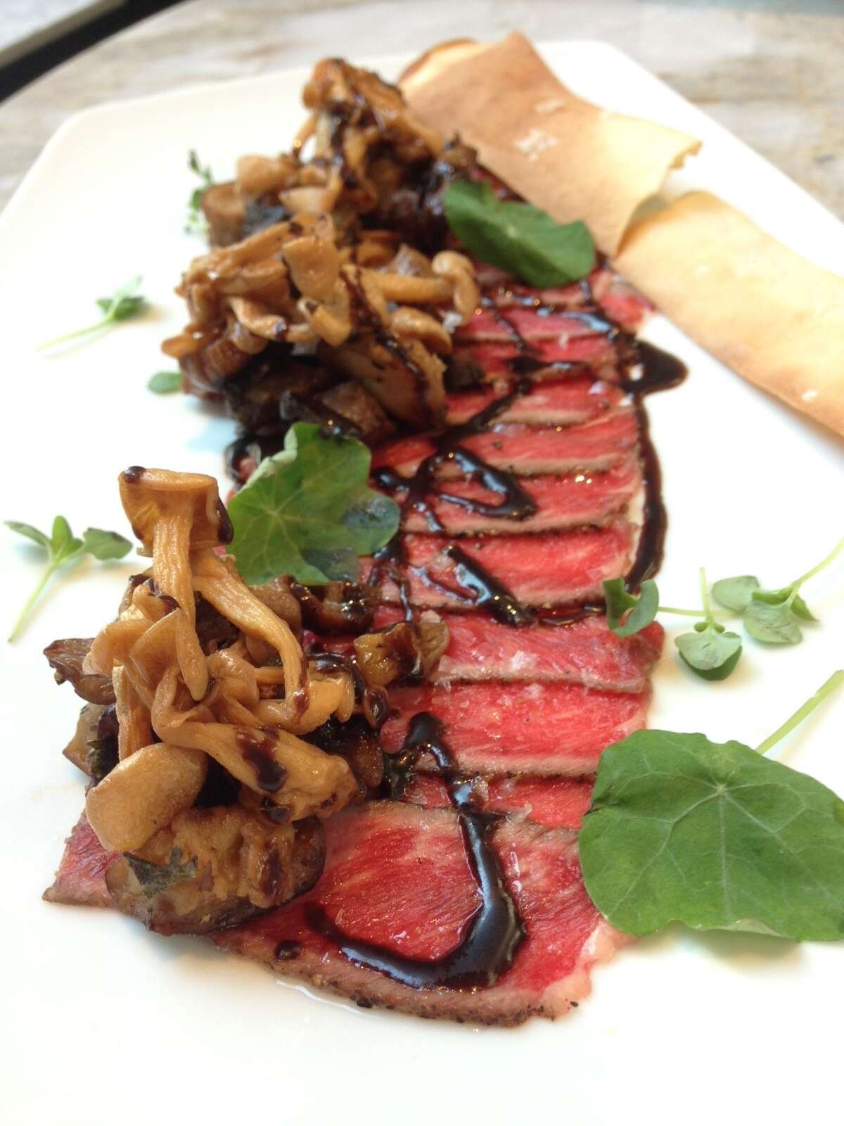 First look Osso & Kristalla