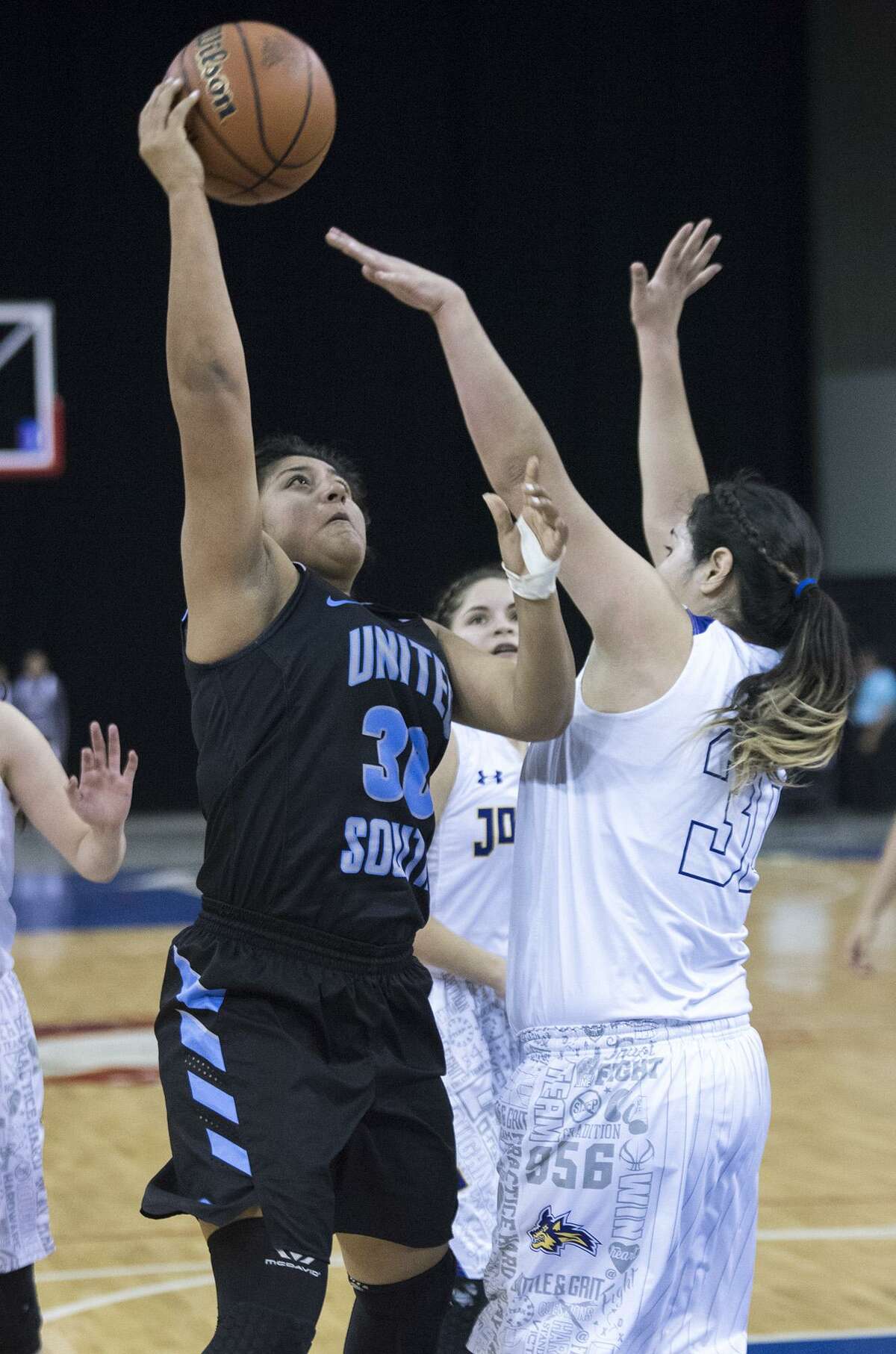 Evelyn Cruz and United South won 83-36 over LBJ Friday behind Cruz’s 20 points.