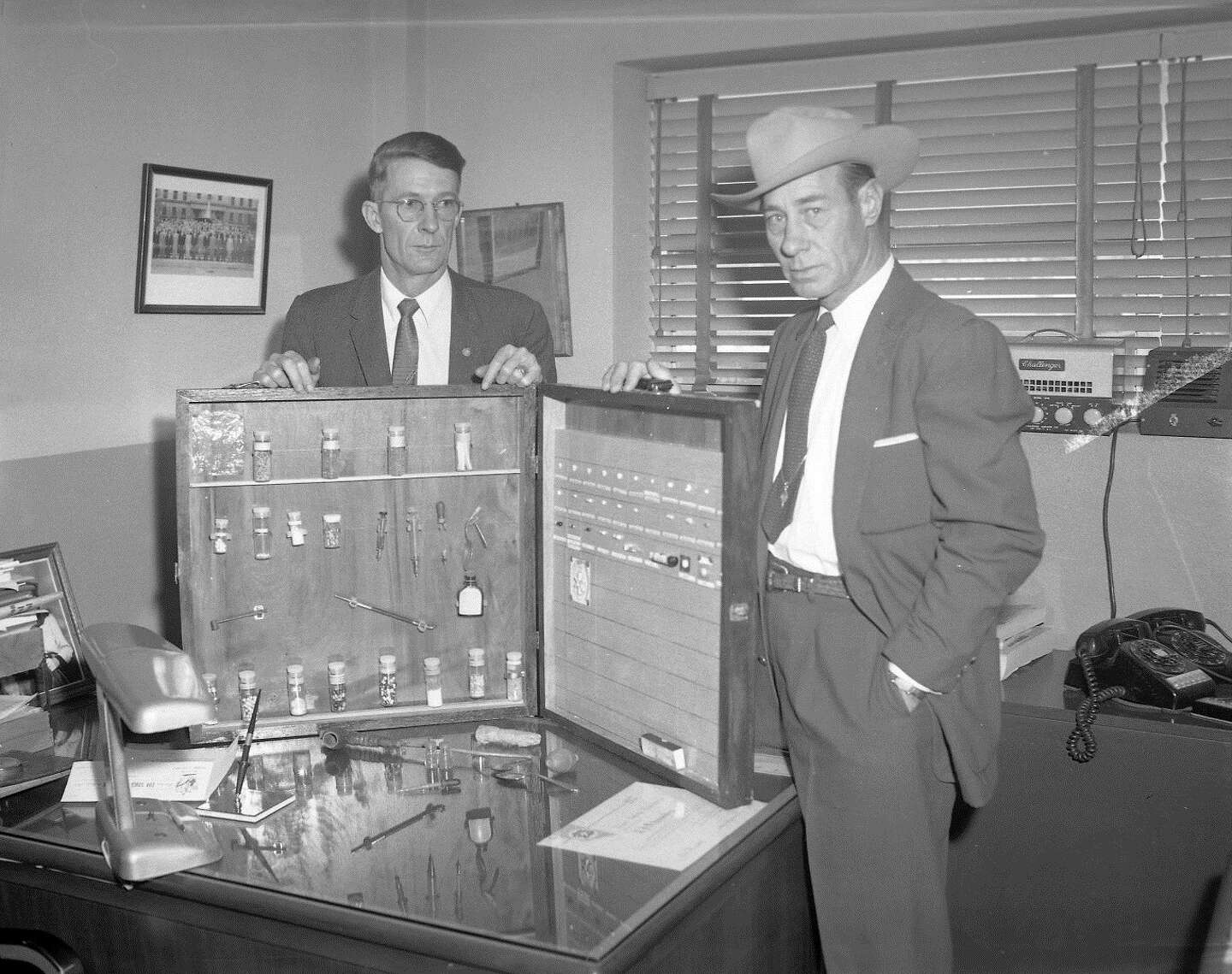 Throwback photos: Pasadena police pose with mysterious gorillas in the ...