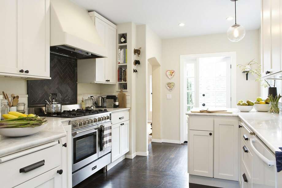 The kitchen of Wiebke Liu’s Oakland home. Photo: Vivian Johnson, Special To The Chronicle