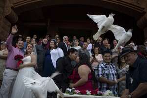 Say ‘I do’ for free on Valentine’s Day at Bexar County Courthouse