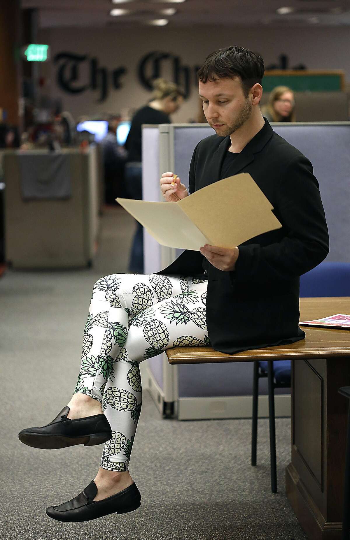 Men's leggings take to the streets