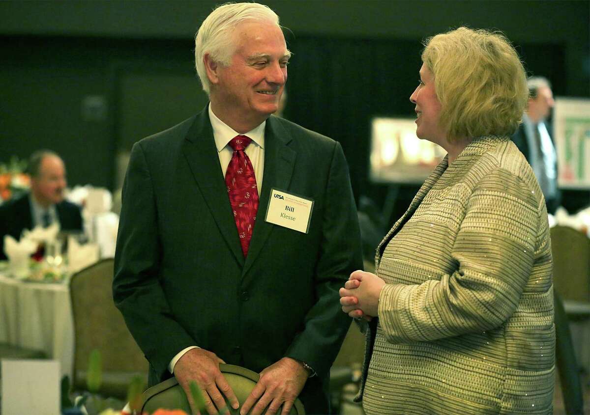 JoAnn Browning, right, Dean, College of Engineering at UTSA, speaks with Bill Klesse of the Klesse Foundation at a luncheon at UTSA. Browning made the announcement that the UTSA new chemical engineering program has received a $1 million donation from the Klesse Foundation to get the program started, on Tuesday, Feb. 7, 2017.