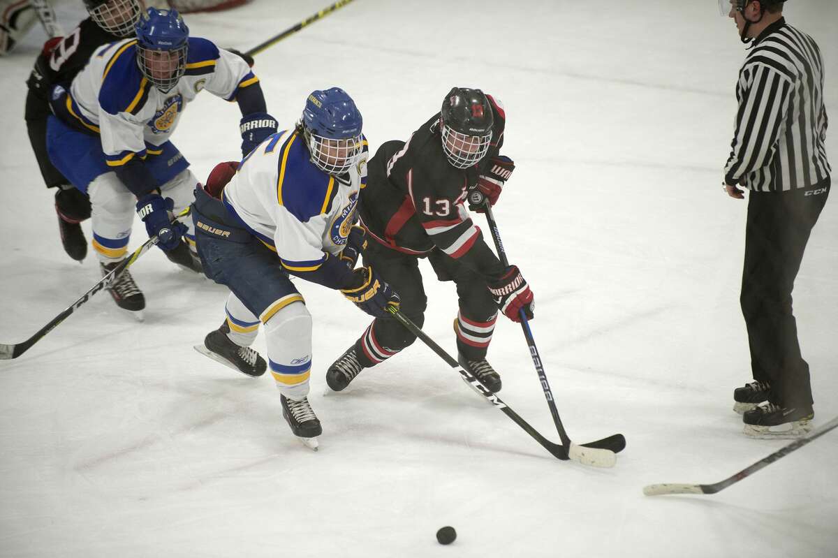 Midland High vs FNV Griffins hockey