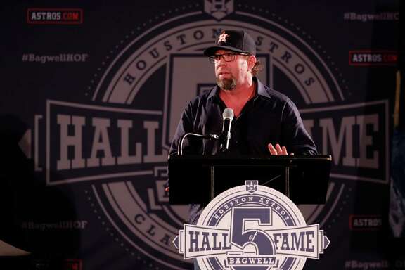 Jeff Bagwell speaks during a rally for his Hall of Fame election in Union Station at Minute Maid Park, Monday, January 23,  2017.  ( Karen Warren / Houston Chronicle )