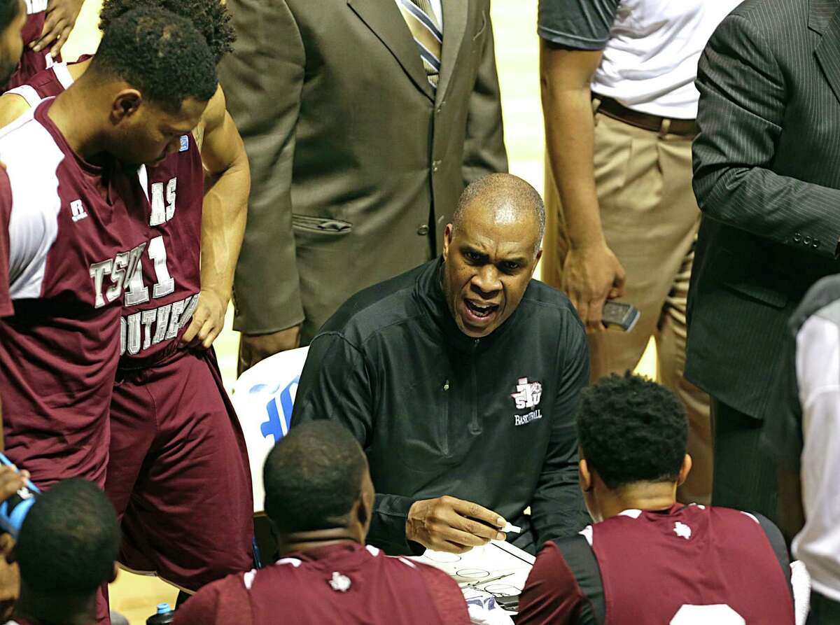 Texas Southern Tigers head coach Mike Davis during the first half of men's college basketball game against the Rice Owls at Rice University's Tudor Fieldhouse Nov. 16, 2016, in Houston. ( James Nielsen / Houston Chronicle )