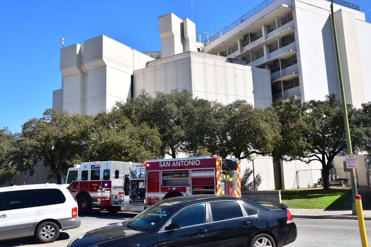 San Antonio firefighters respond to the scene of a reported blaze at the Central Texas Detention Facility in 200 block of South Laredo Street on Thursday, Feb. 9, 2017.