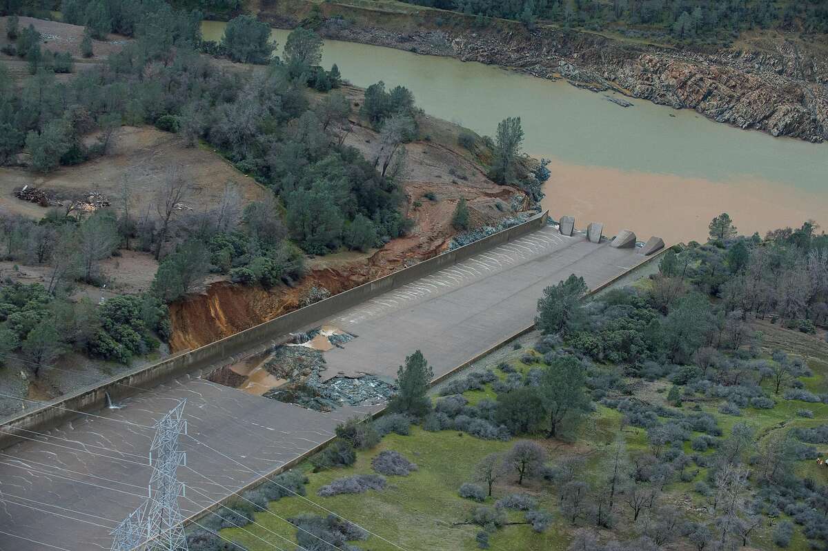 Oroville Dam, for 1st time in history, uses emergency spillway