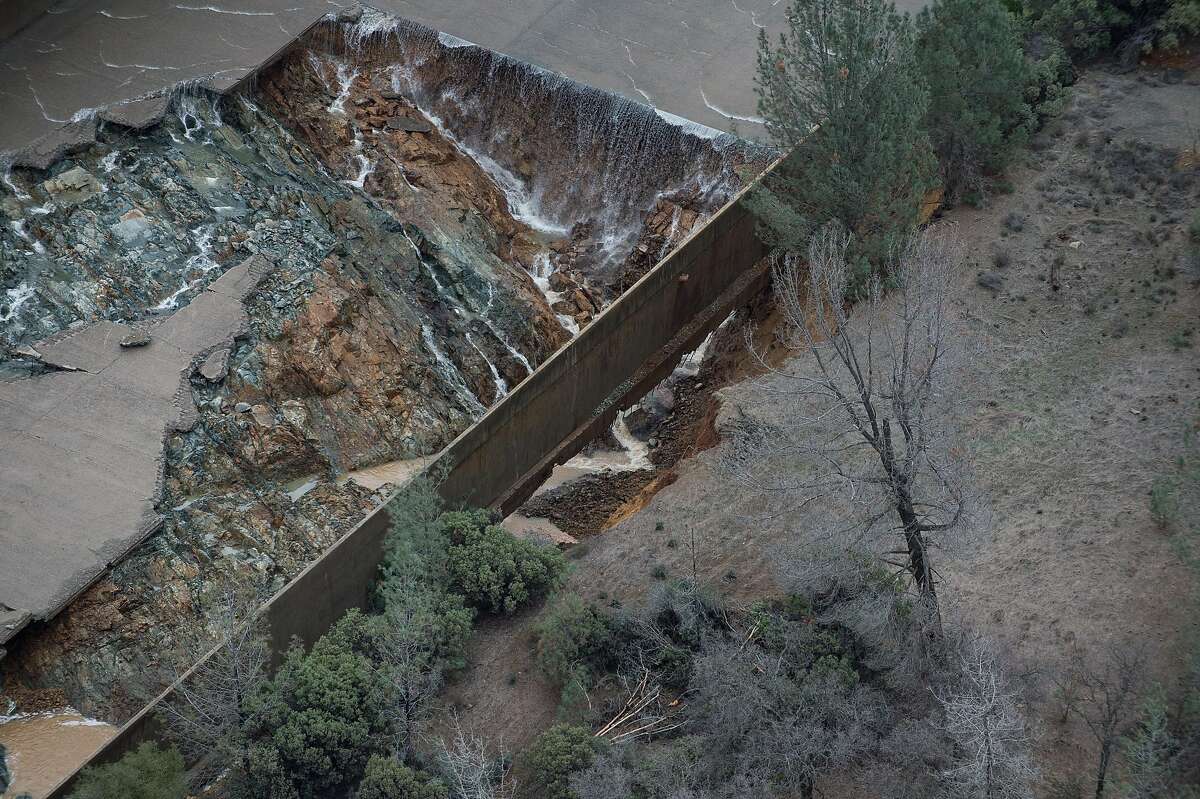Oroville Dam, for 1st time in history, uses emergency spillway