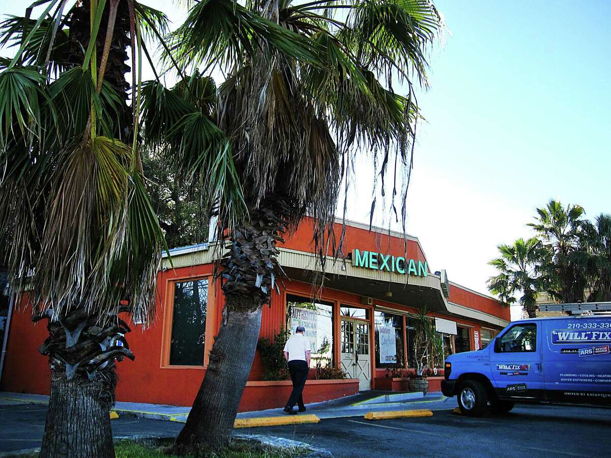 365 Days of Tacos Las Salsas