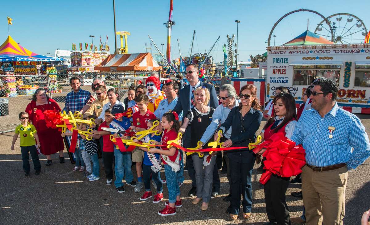 The 2017 WBCA Carnival sponsored by McDonald's of Laredo officially opened on Thursday, February 9, 2017 at the Laredo Energy Arena parking lot.