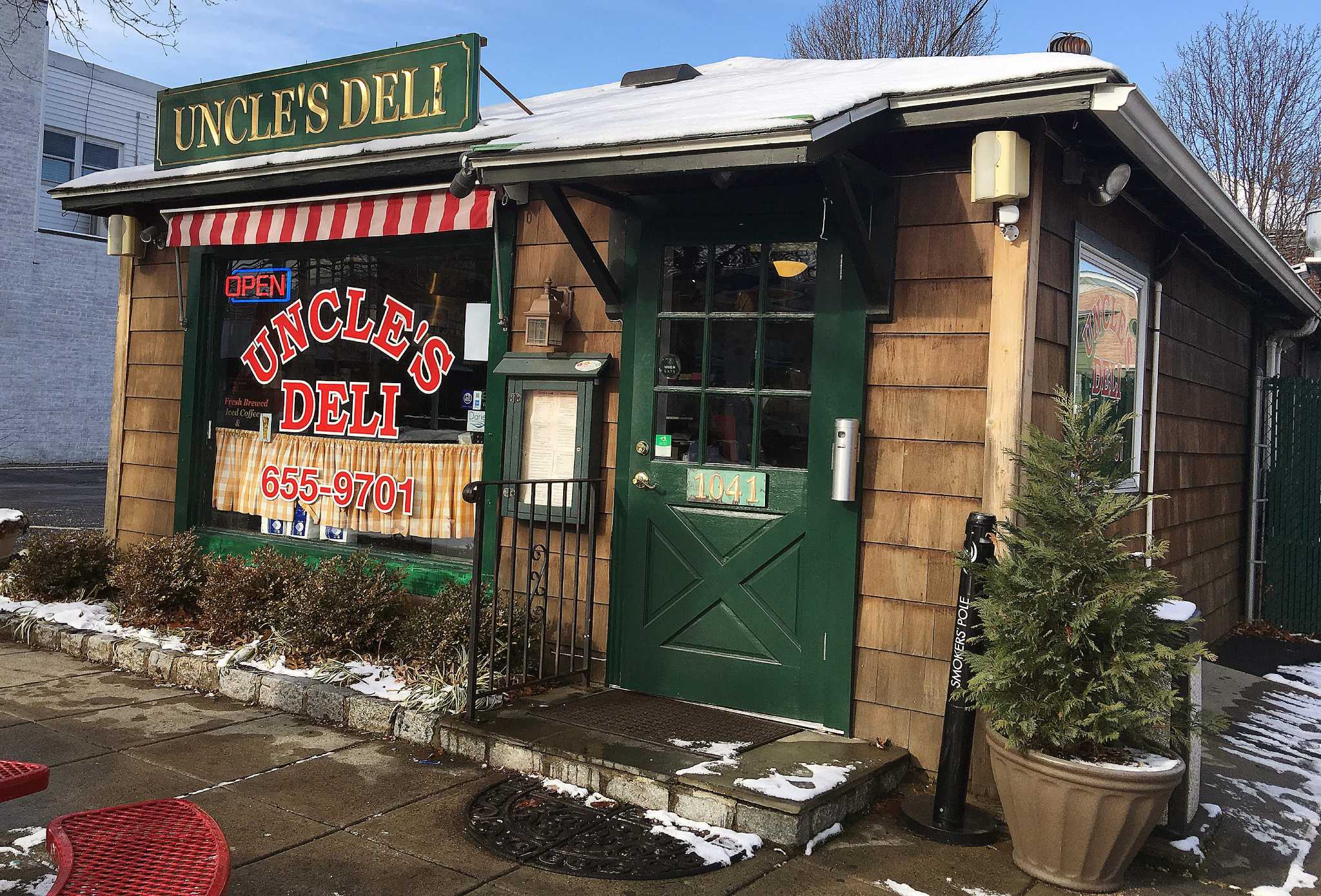 Uncle’s Deli celebrates 30 years