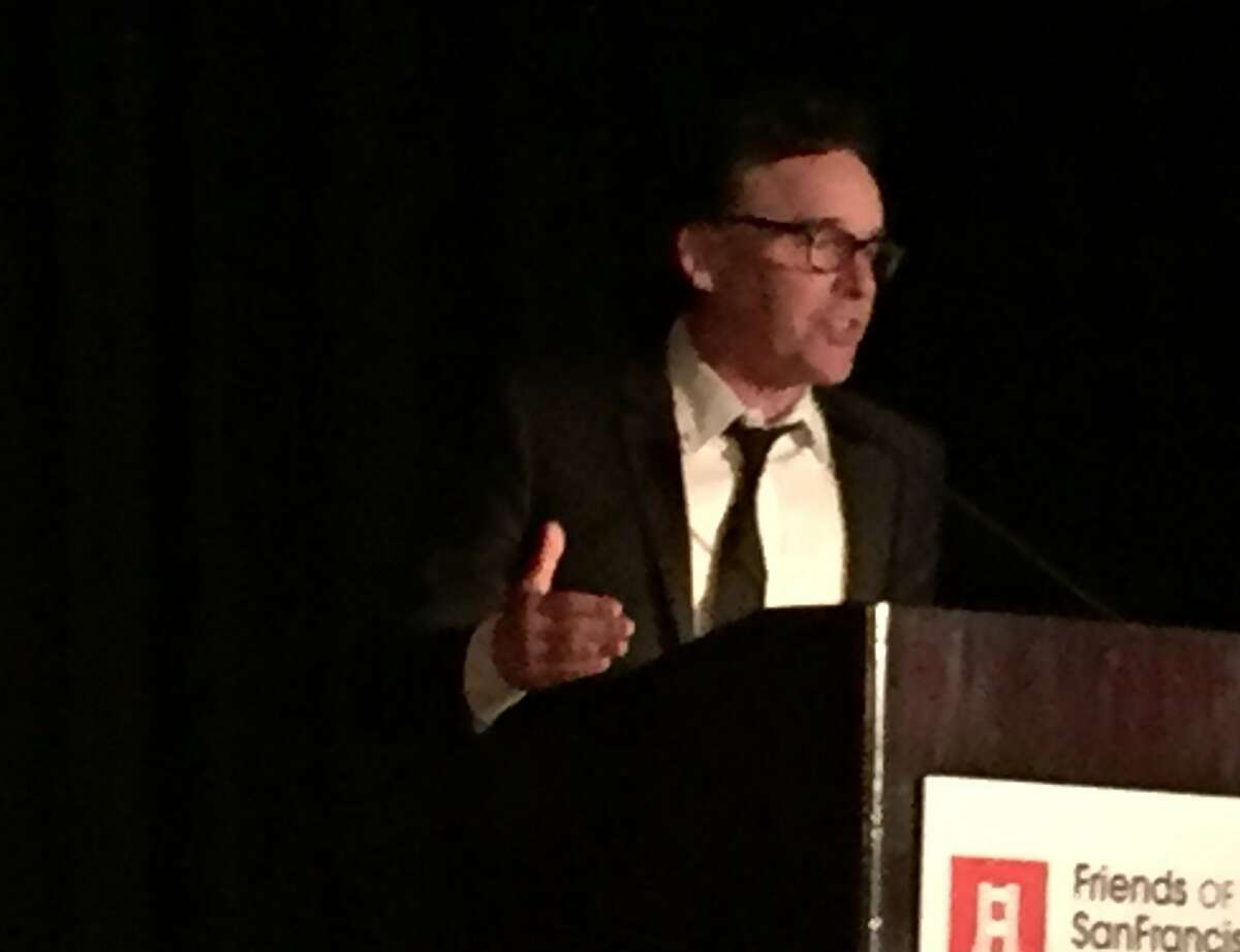 Chris Columbus receives Robin Williams Award from Friends of the San Francisco Film Commission
