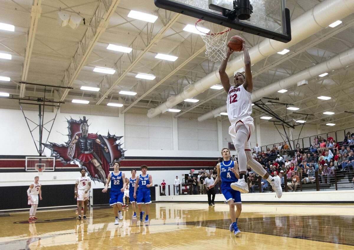 BOYS HOOPS Porter makes it 10 straight wins after topping Barbers Hill