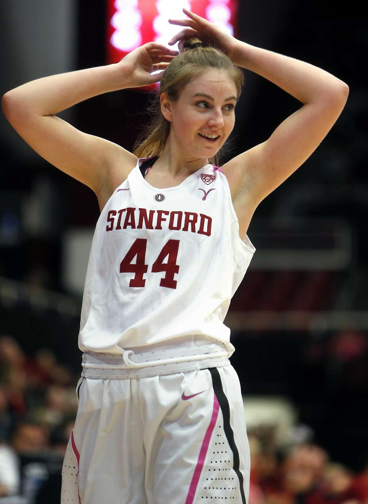 31-point 1st quarter propels Stanford women to rout of Utah