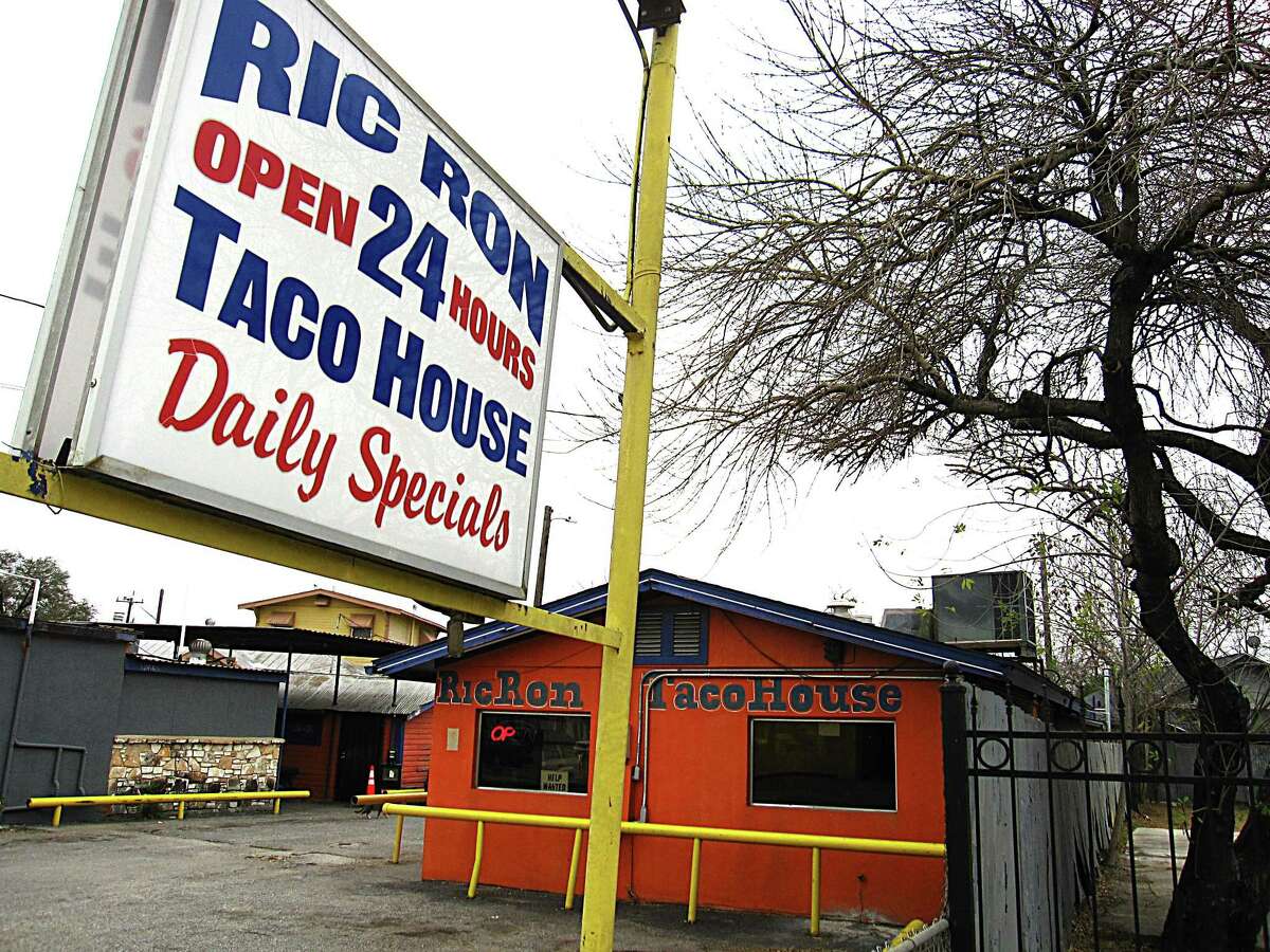 Ric-Ron Taco House, a 24-hour taquería on East Mitchell Street.