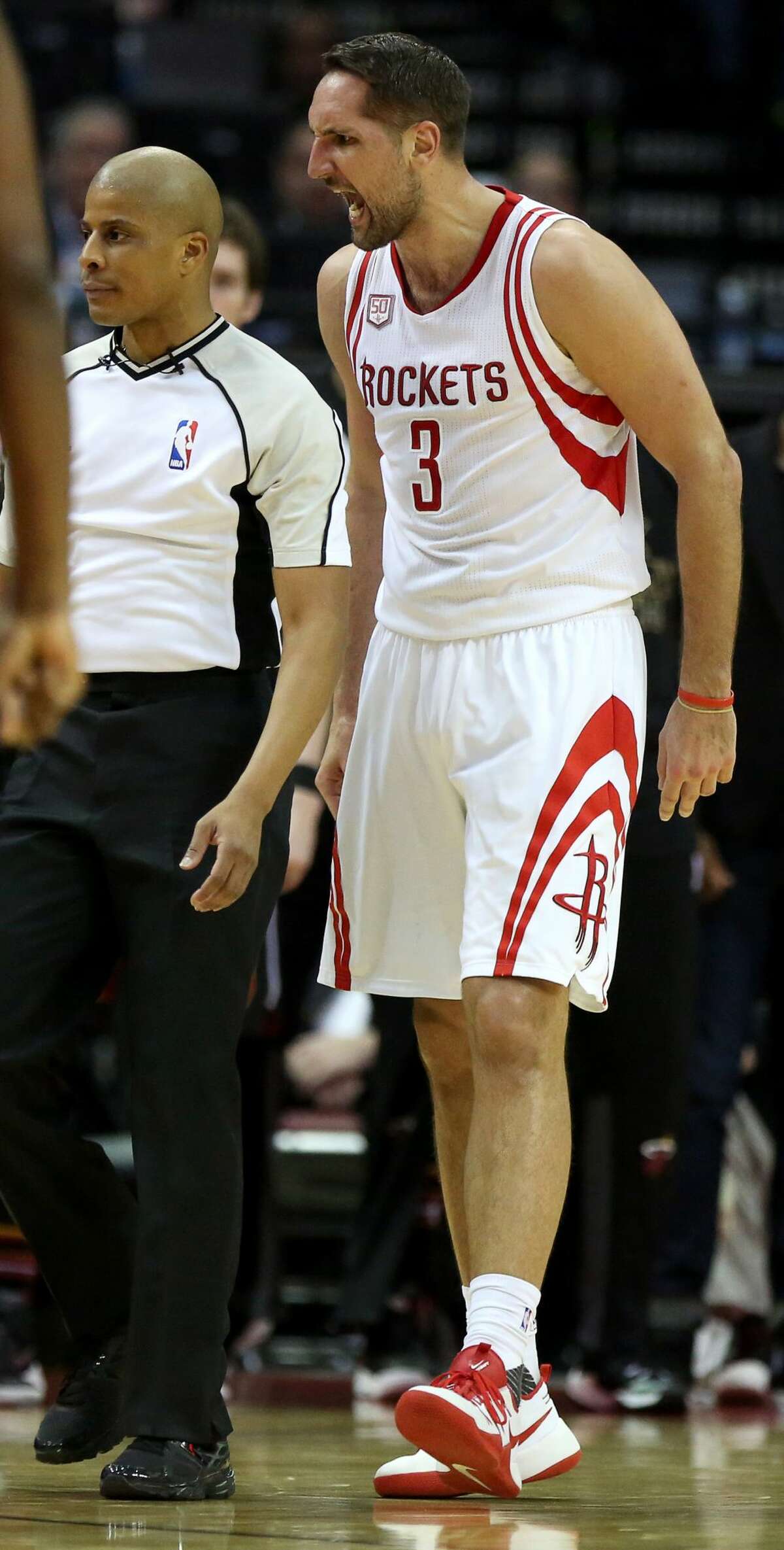 Houston Rockets forward Ryan Anderson (3) makes complain to the referee after being called a technical foul during the second half of the game Wednesday, Feb. 15, 2017, in Houston. ( Yi-Chin Lee / Houston Chronicle )