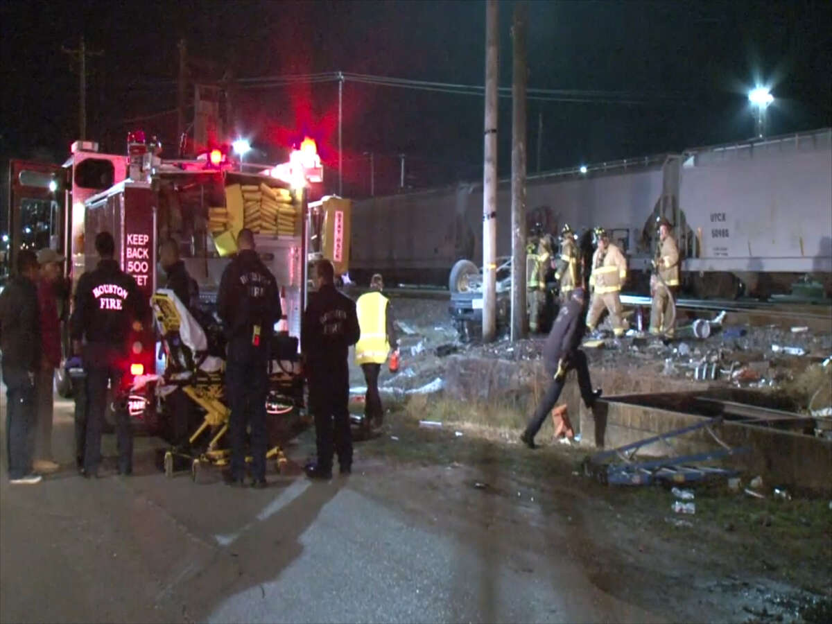 Bystander saves three men from fiery crash in Houston's Fifth Ward