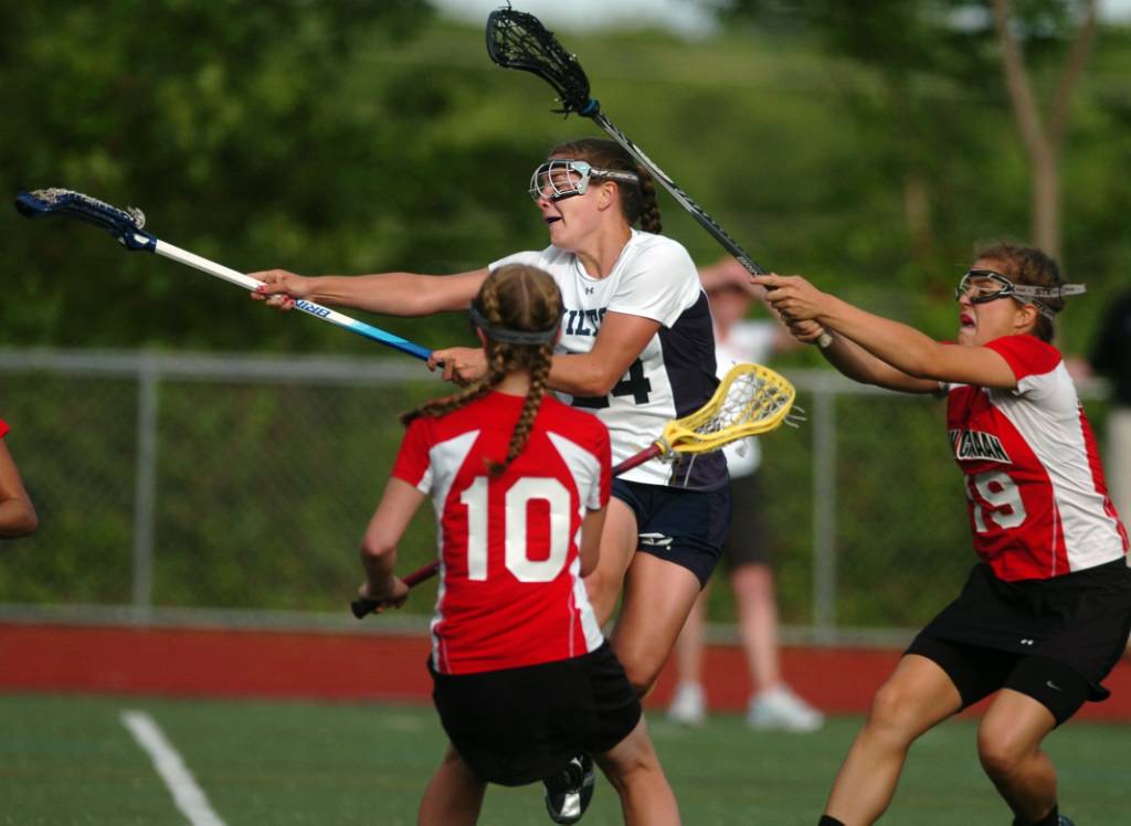 Wilton blows by New Canaan to win FCIAC girls lax crown